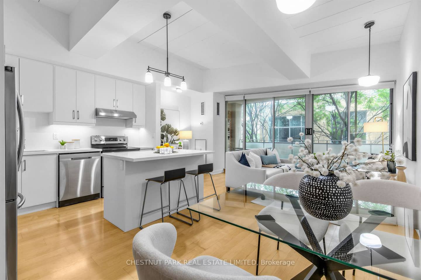 160 Baldwin Street 409, Toronto, ON M5T 3K7