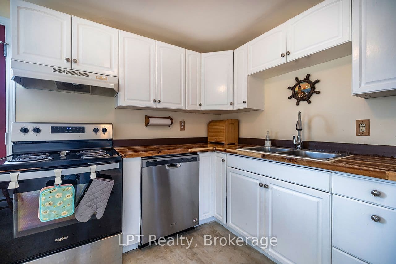 745 Grandview Drive, Oshawa, ON L1H 7W5
