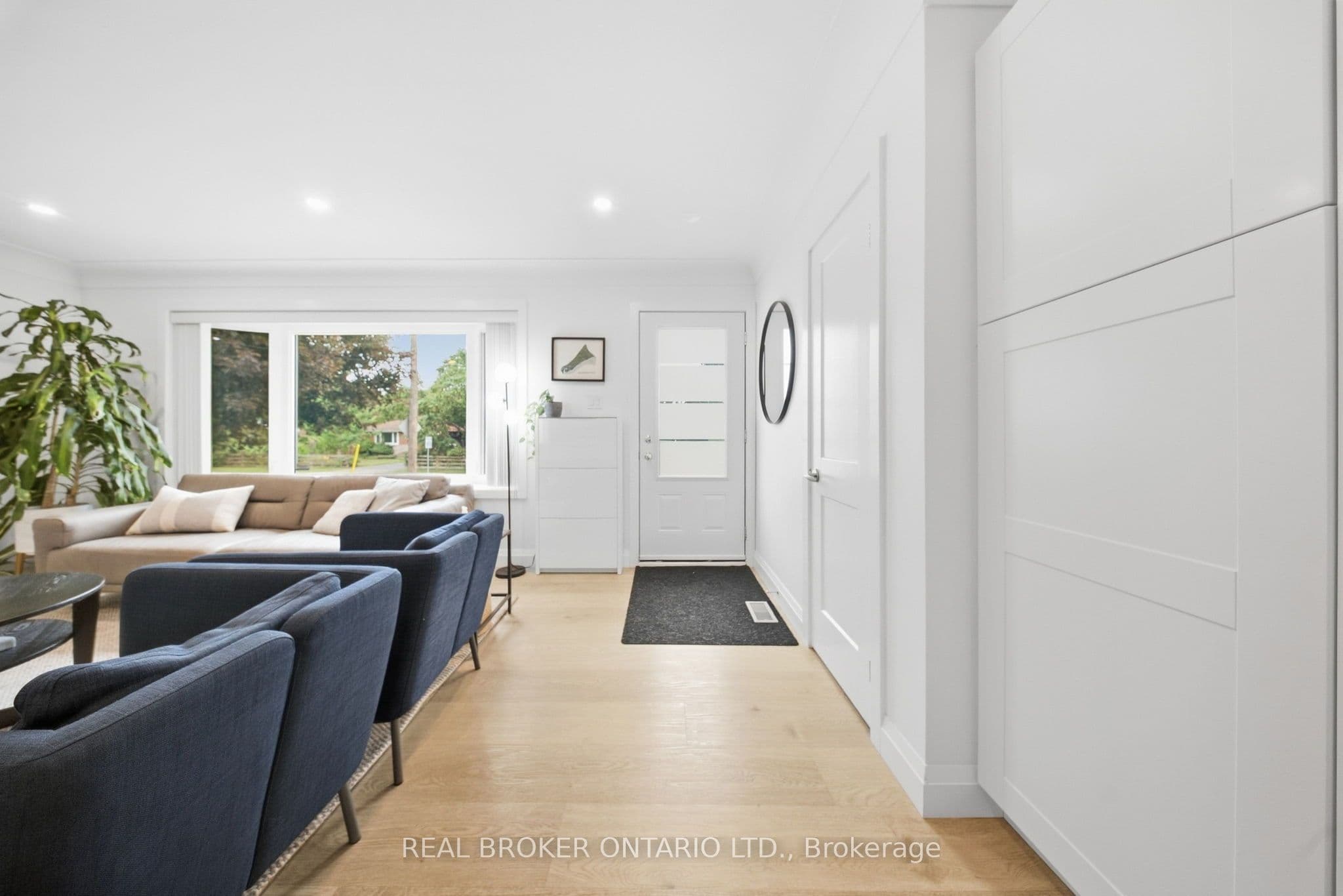 505 Enfield Road, Burlington, ON L7T 2X5