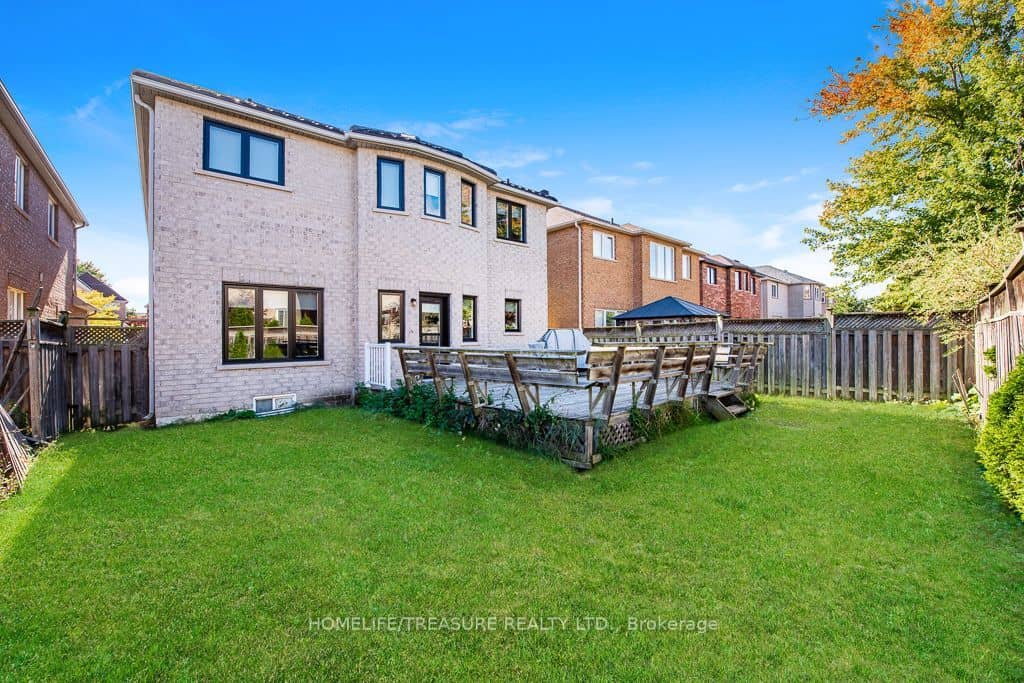3353 DESTINATION Drive, Mississauga, ON L5M 7W6