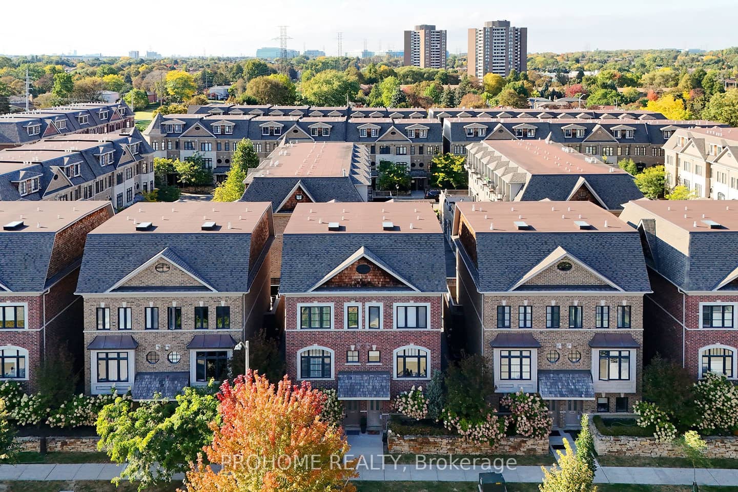 1831 Pagehurst Avenue, Mississauga, ON L4X 1Y4