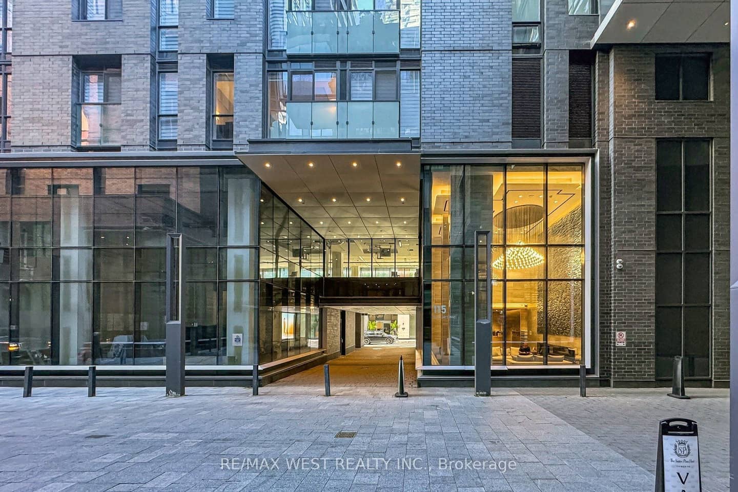 115 Blue Jays Way 4507, Toronto, ON M5V 0N4
