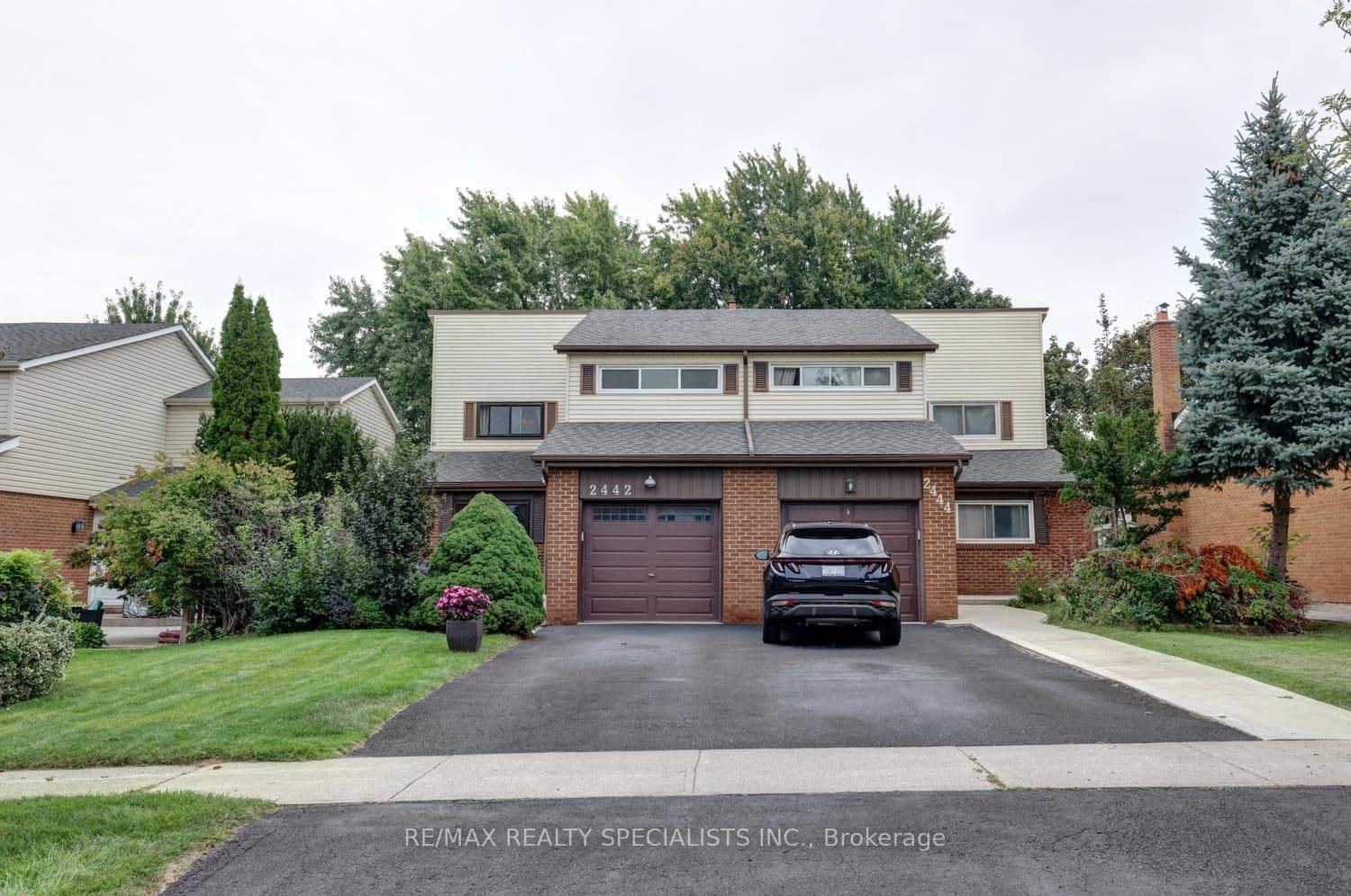 2442 Basswood Crescent, Mississauga, ON L5L 1Y1