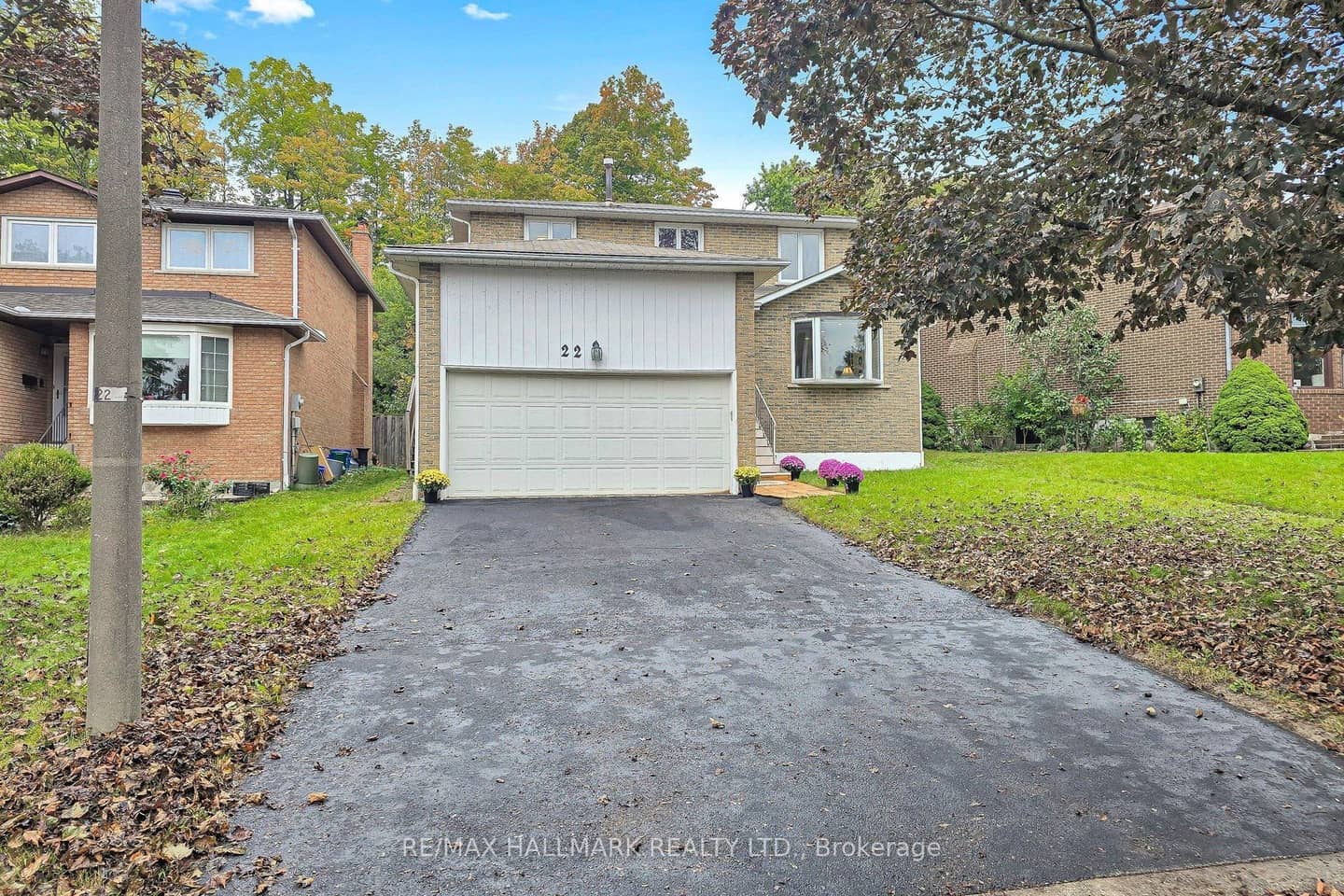 22 Pining Road, Markham, ON L3T 5N6