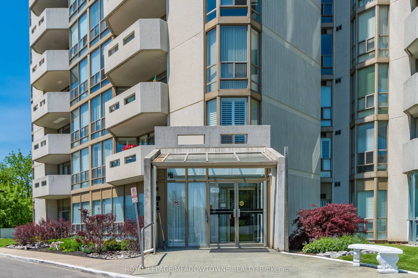 20 McFarlane Drive 702, Halton Hills, ON L7G 5J8