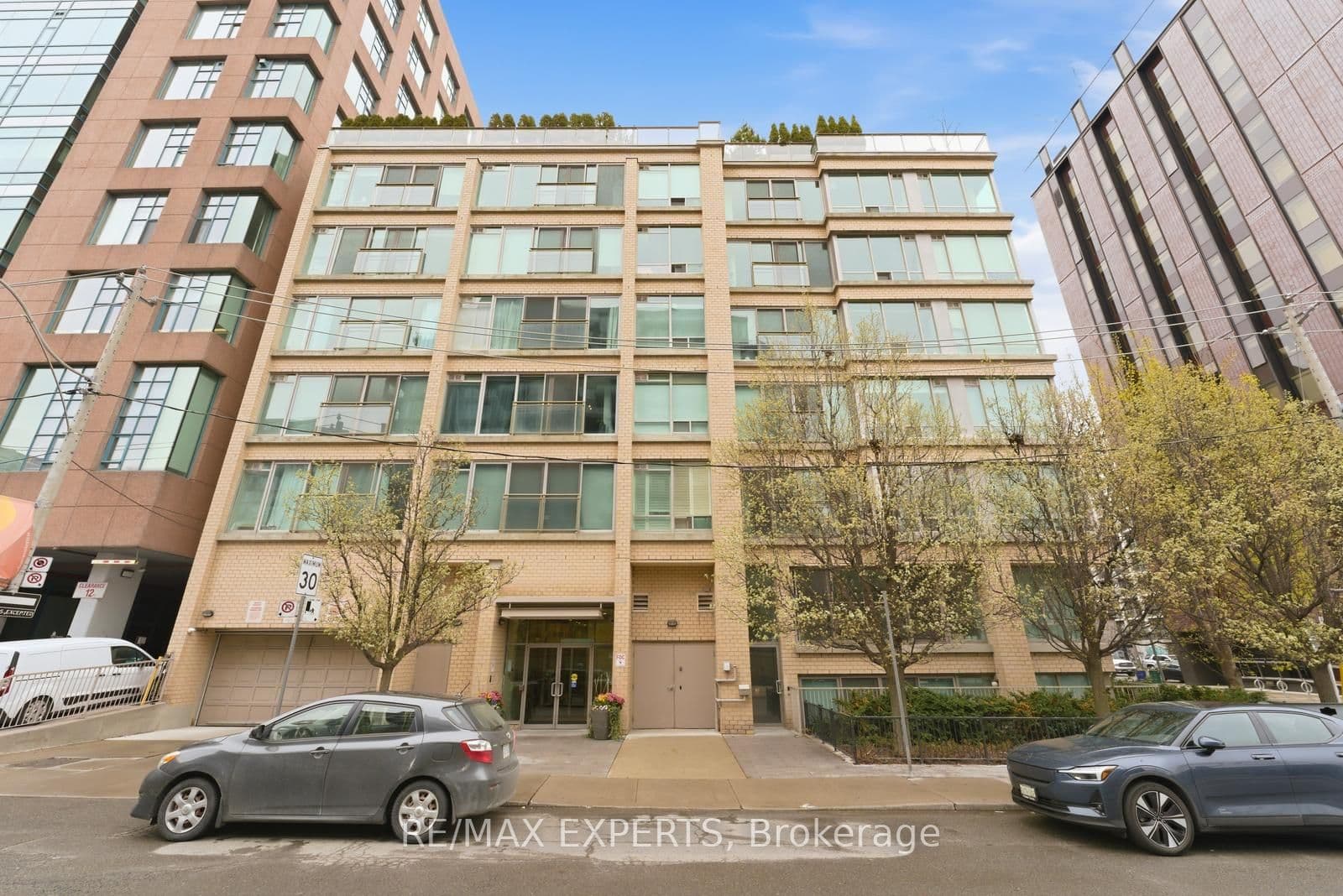 50 Camden Street 707, Toronto, ON M5V 3N1
