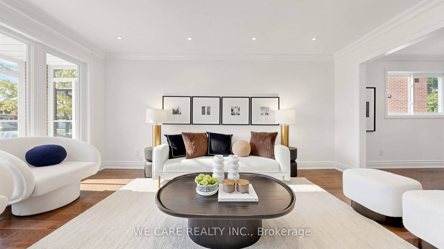 82 Barrington Crescent, Markham, ON L3R 3H3