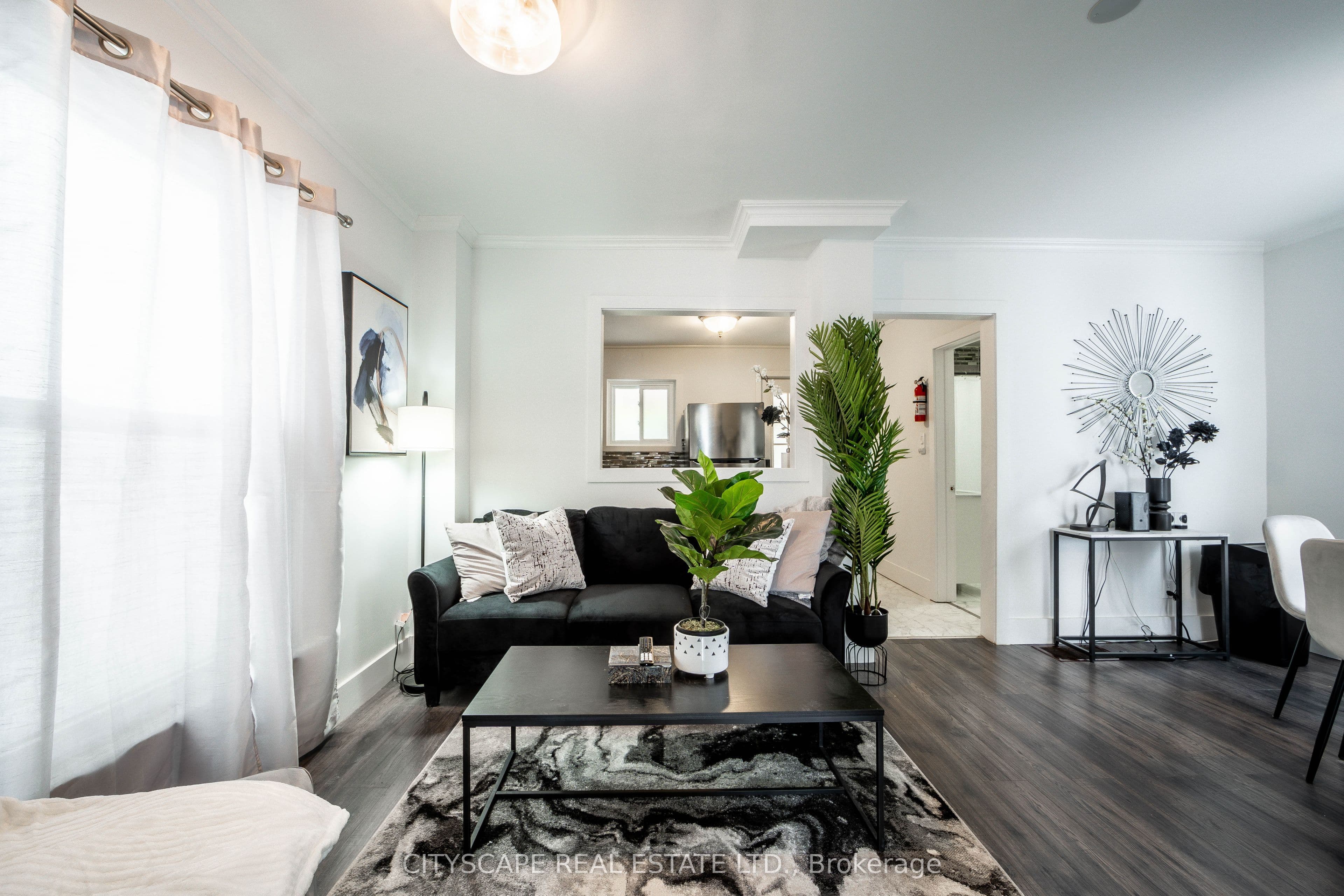 5073 Kitchener Street, Niagara Falls, ON L2G 1B1
