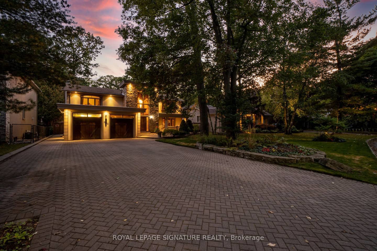 2130 Autumn Breeze Drive N, Mississauga, ON L5B 1R4