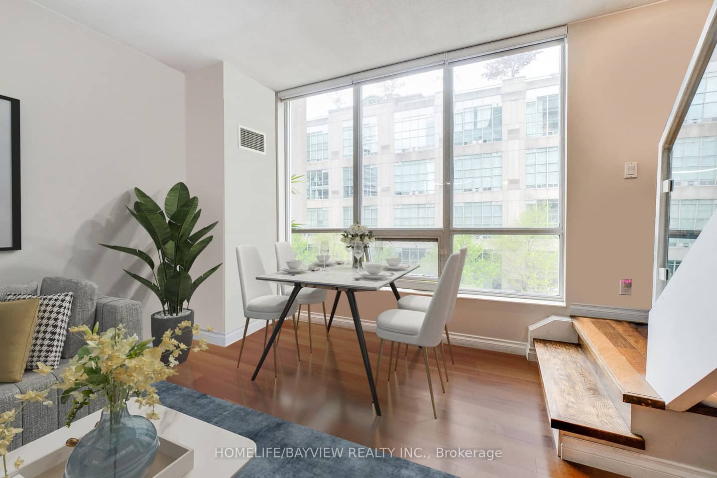 185 Legion Road N 315, Toronto, ON M8Y 0A1