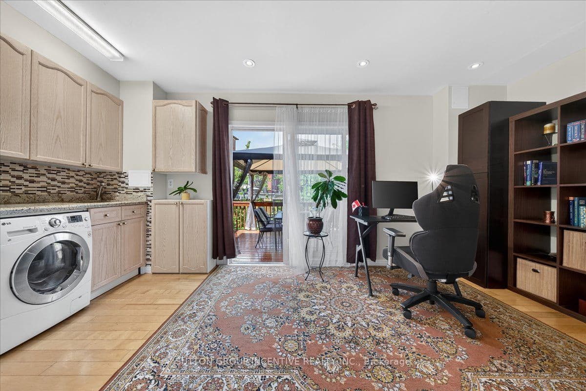 97 Yellowood Circle, Vaughan, ON L4J 8M3