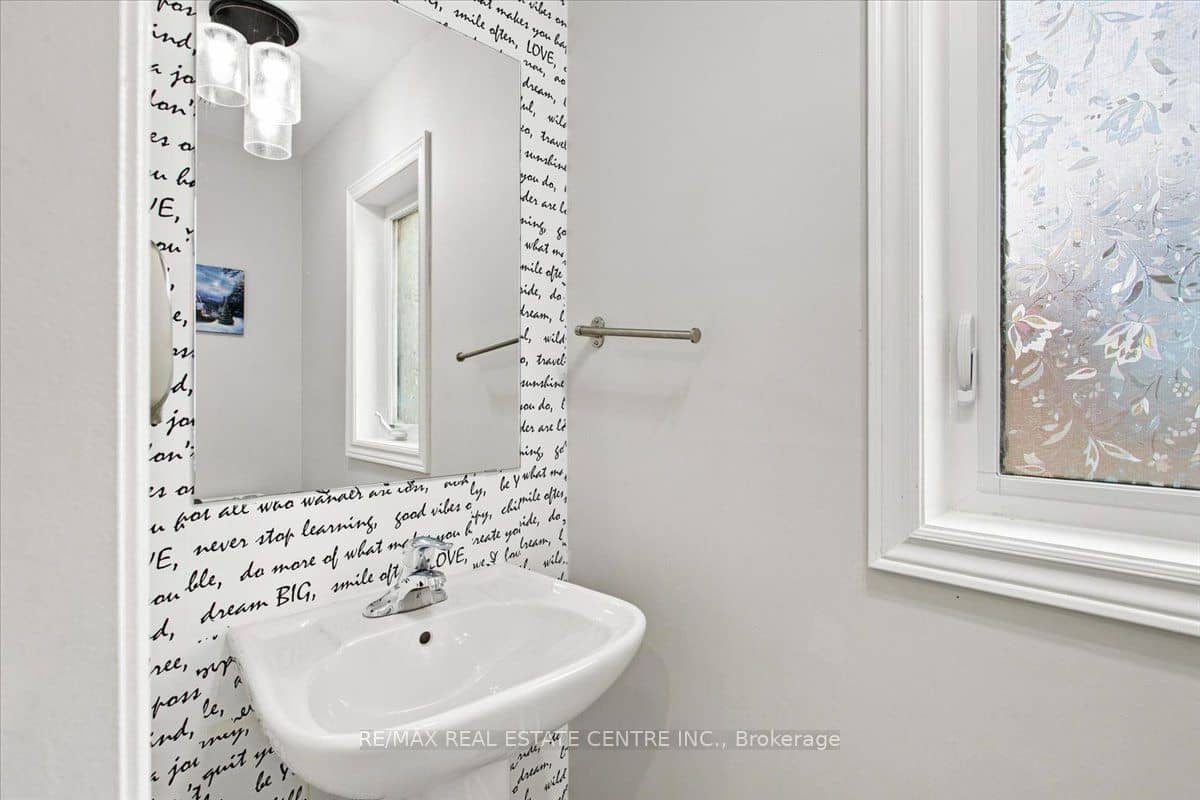 1053 Job Crescent, Milton, ON L9T 8V6