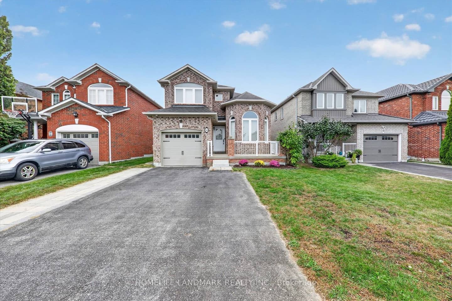 14 Floree Street, Whitby, ON L1R 3B2
