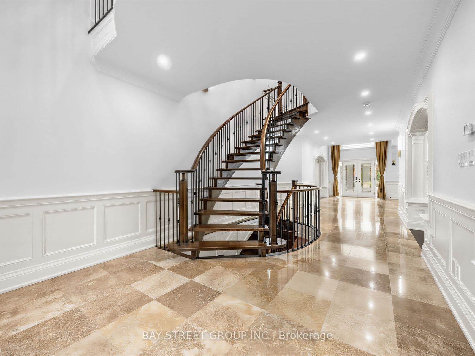 2334 Hammond Road, Mississauga, ON L5K 1T2