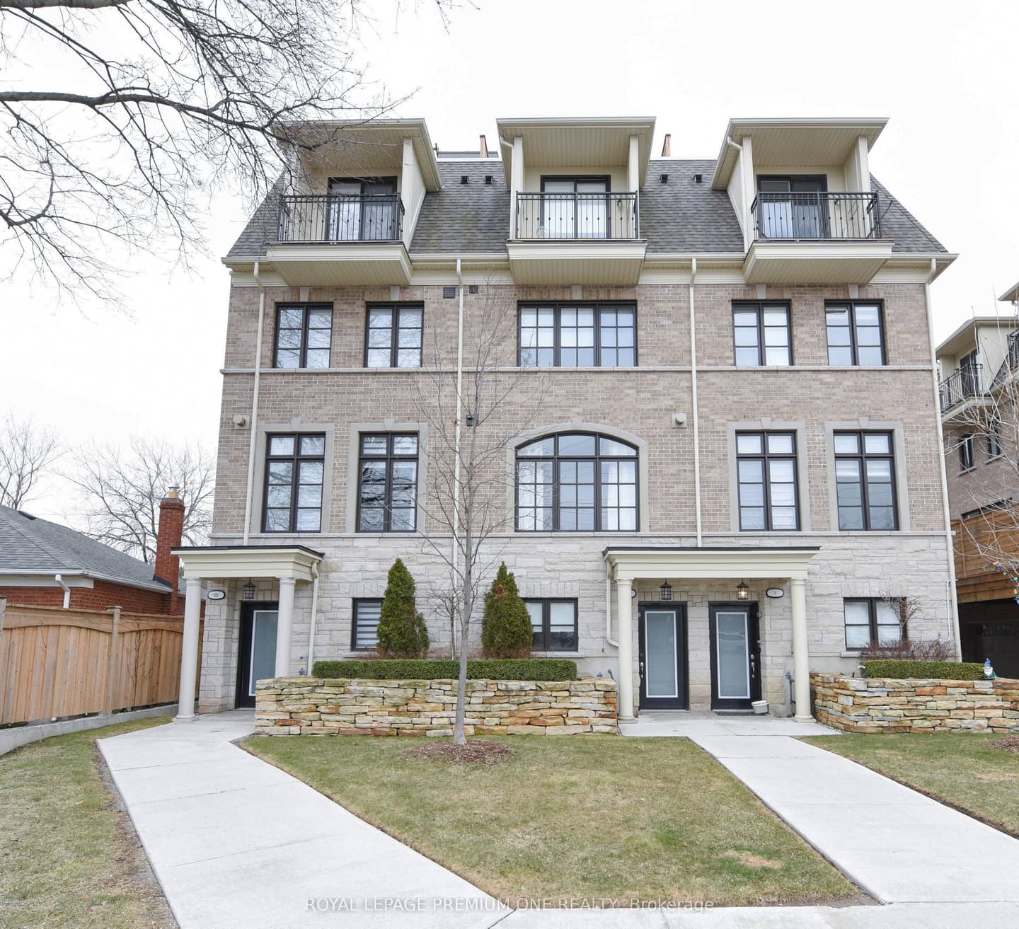 6A ACORN Avenue, Toronto, ON M9B 0B7