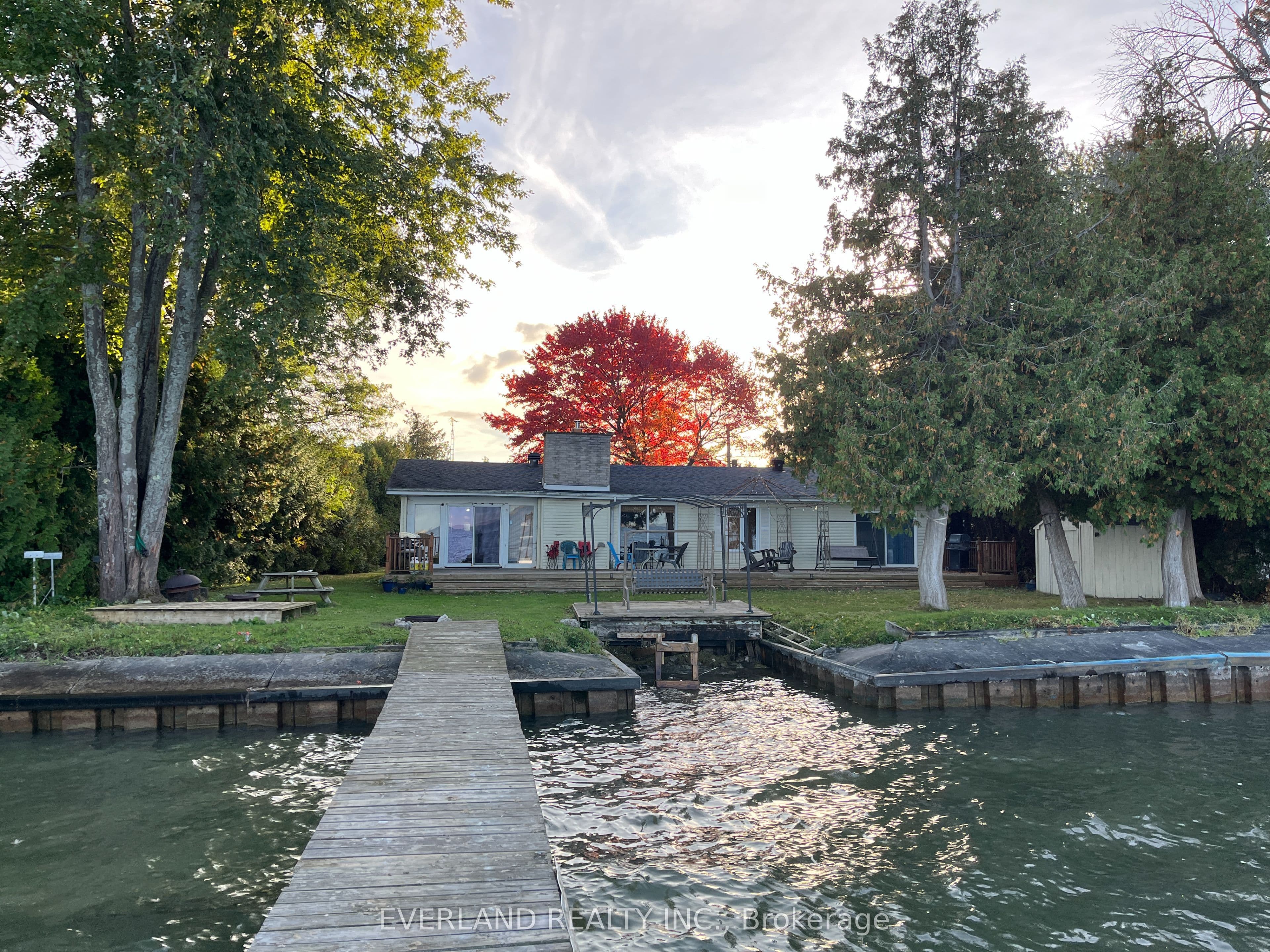 745 Harbour Street, Innisfil, ON L0L 1W0