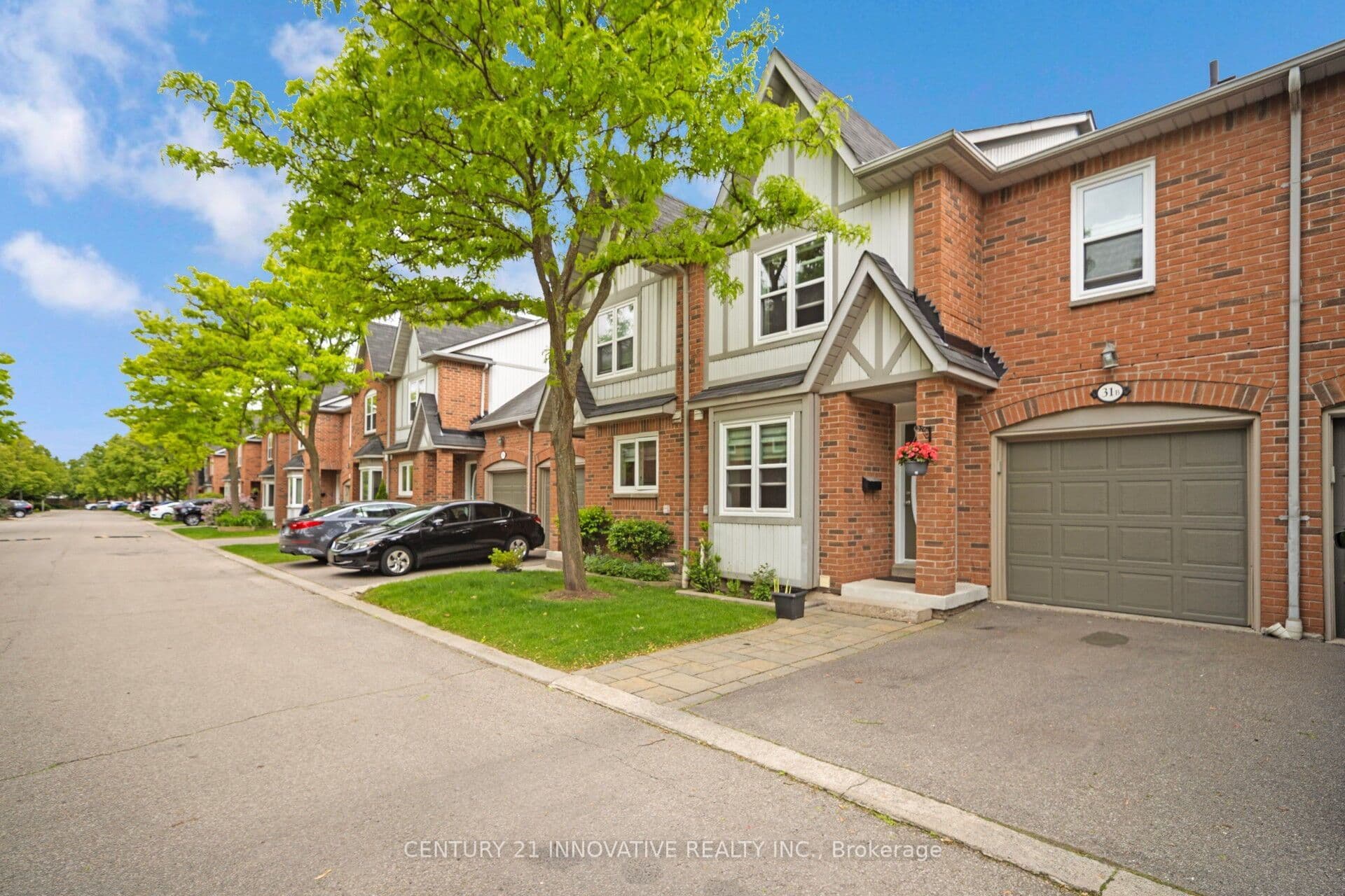 5865 Dalebrook Crescent 31B, Mississauga, ON L5M 5X1