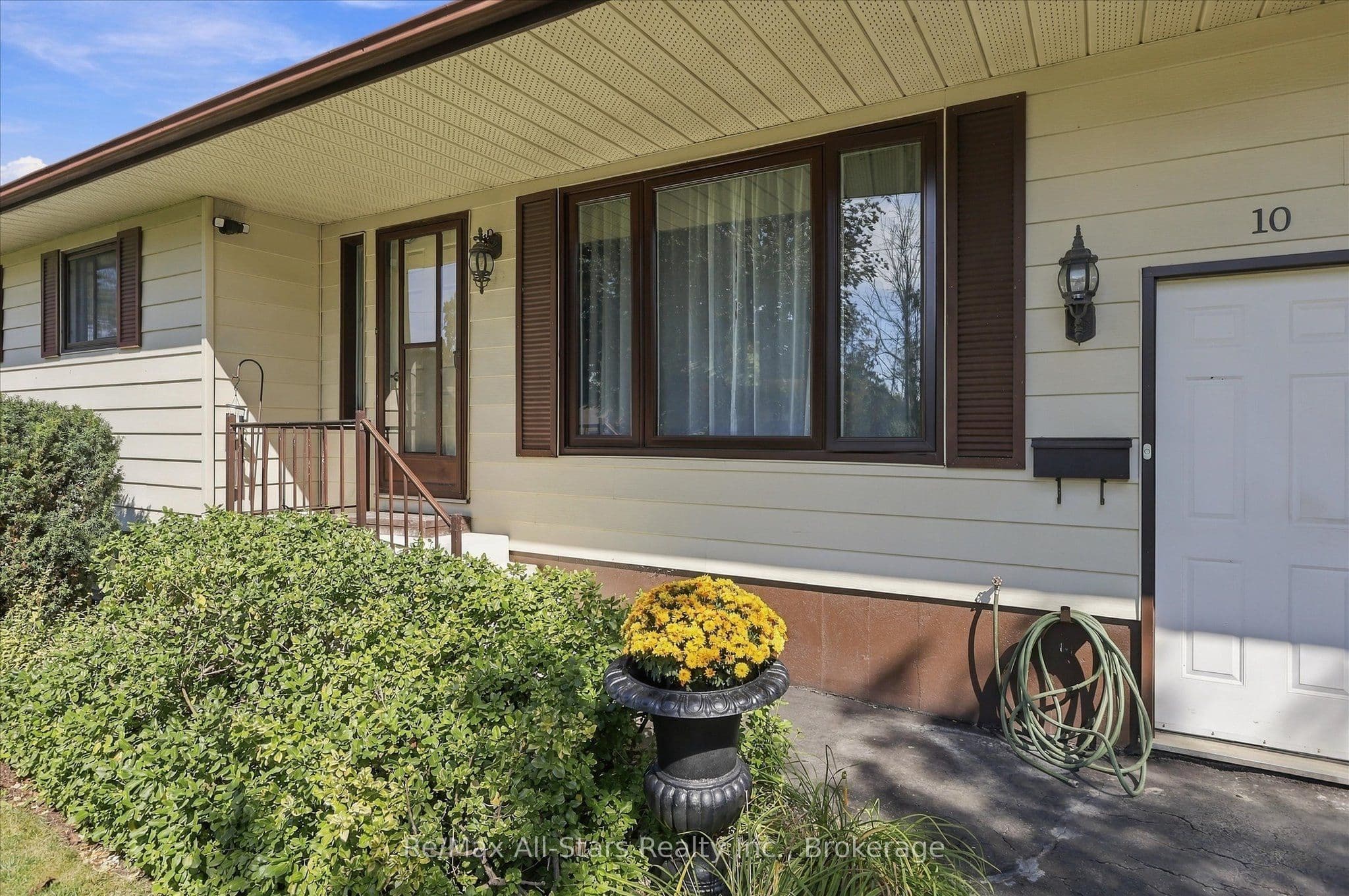 10 Emily Street N, Kawartha Lakes, ON K0L 2W0