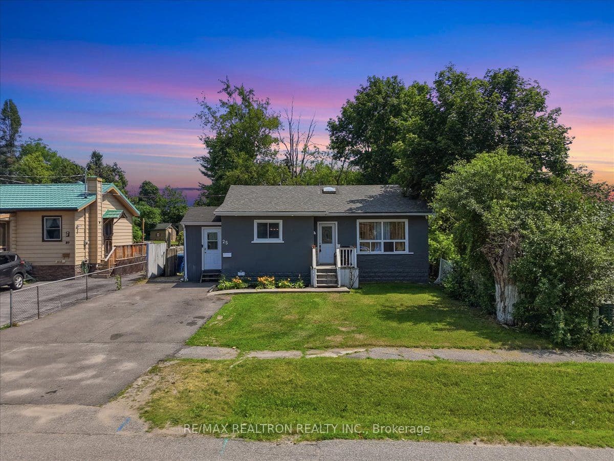 25 Simcoe Street, Orillia, ON L3W 1G5