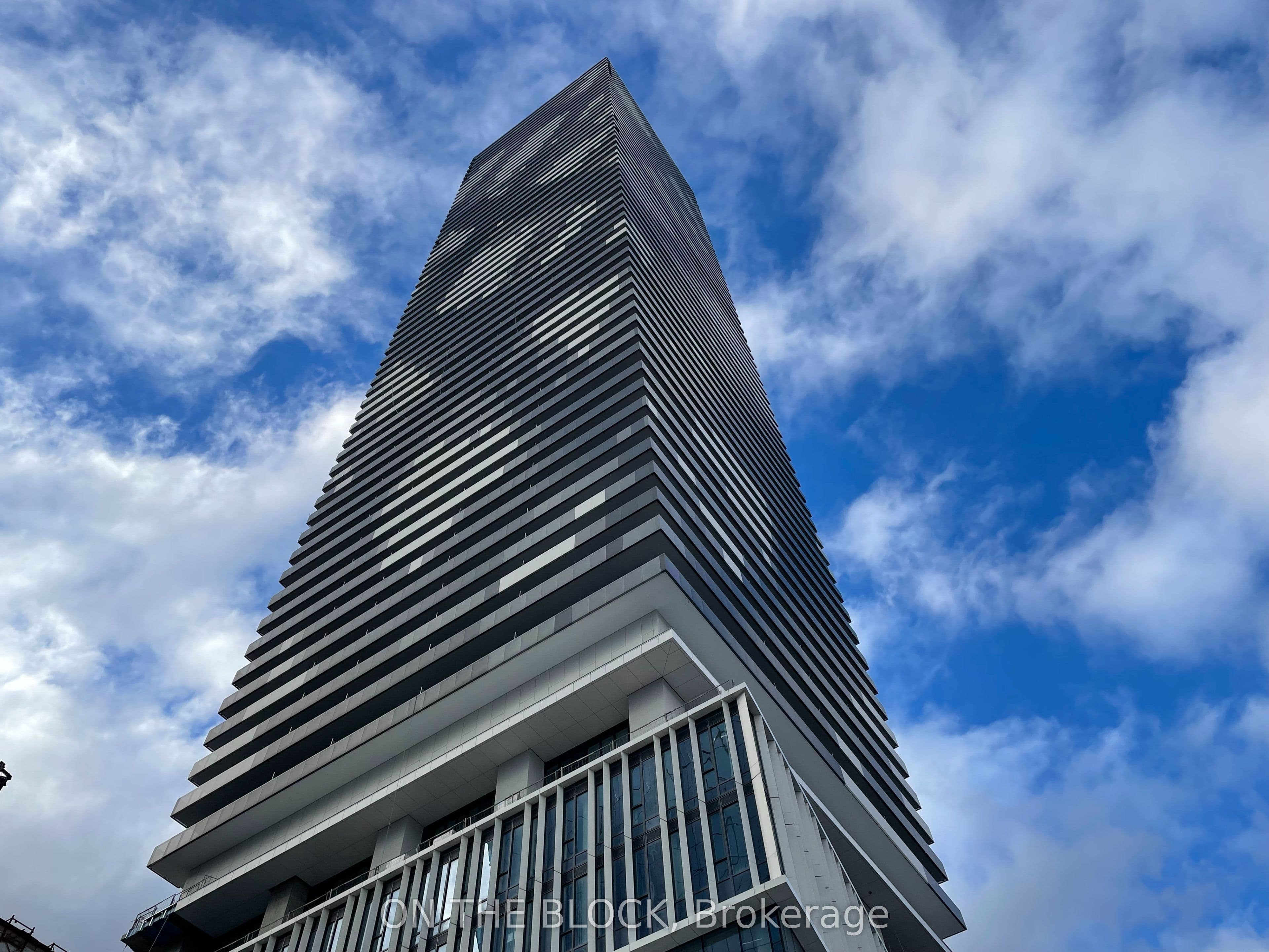 138 Downes Street 1715, Toronto, ON M5E 0E4