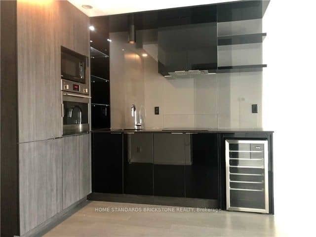 70 Temperance Street 4009, Toronto, ON M5H 0B1