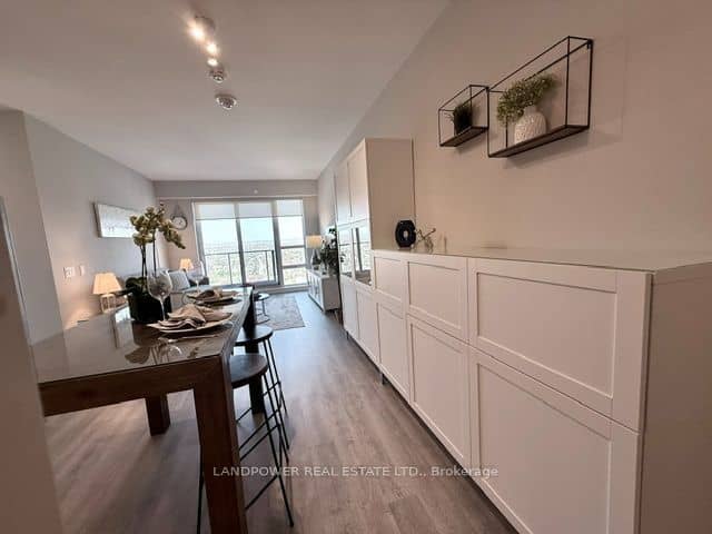 38 Gandhi Lane 2612, Markham, ON L3T 0G9