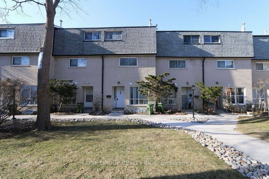 8 Liszt Gate 9, Toronto, ON M2H 1G7