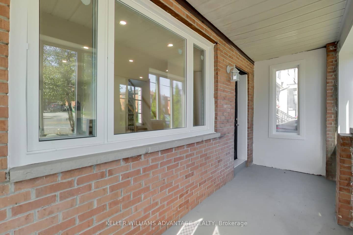 430 Pharmacy Avenue, Toronto, ON M1L 3G6