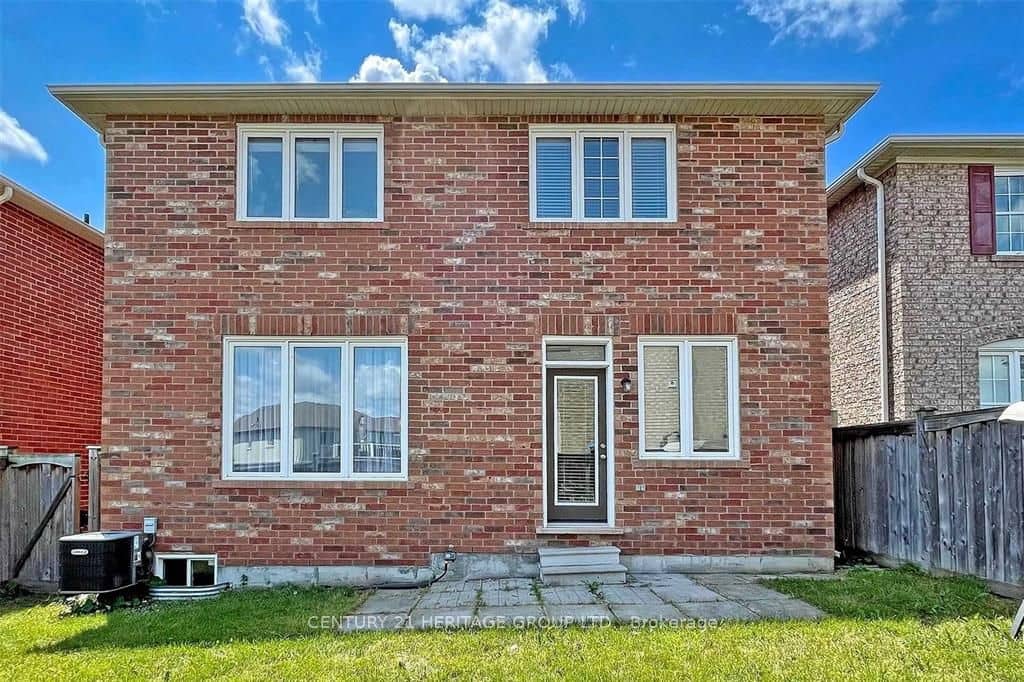 35 Cliff Gunn Road, Newmarket, ON L3X 3J8