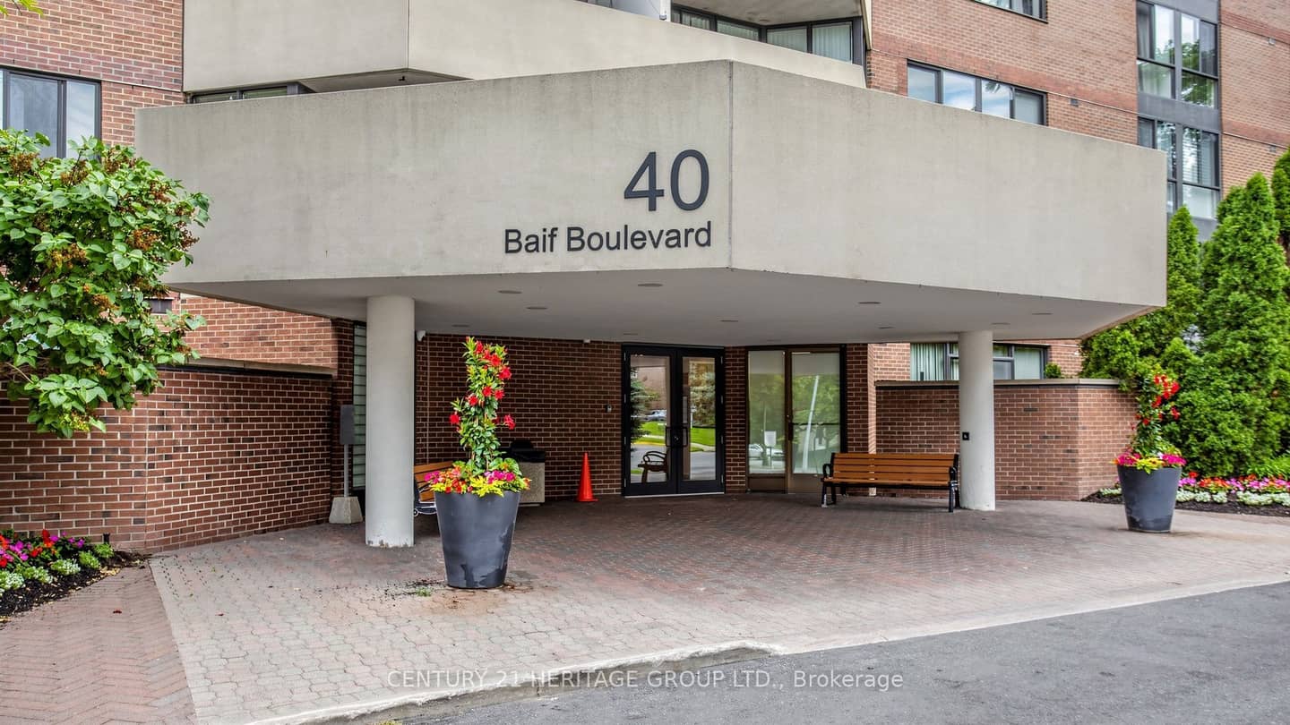 40 Baif Boulevard 406, Richmond Hill, ON L4C 5M9