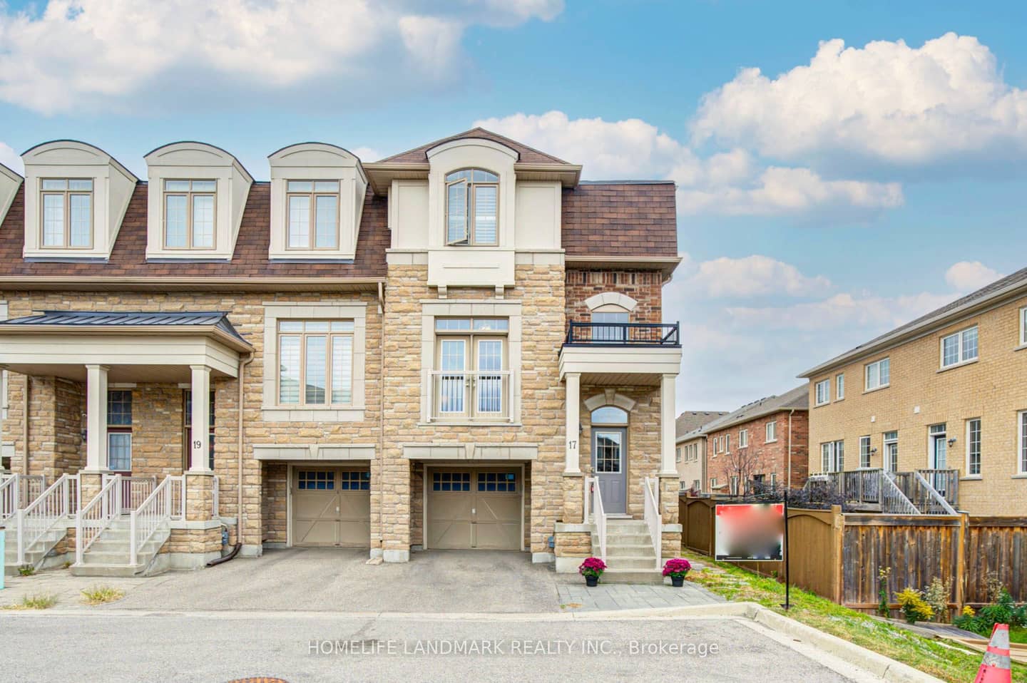17 Etherington Way, Markham, ON L6C 0X4