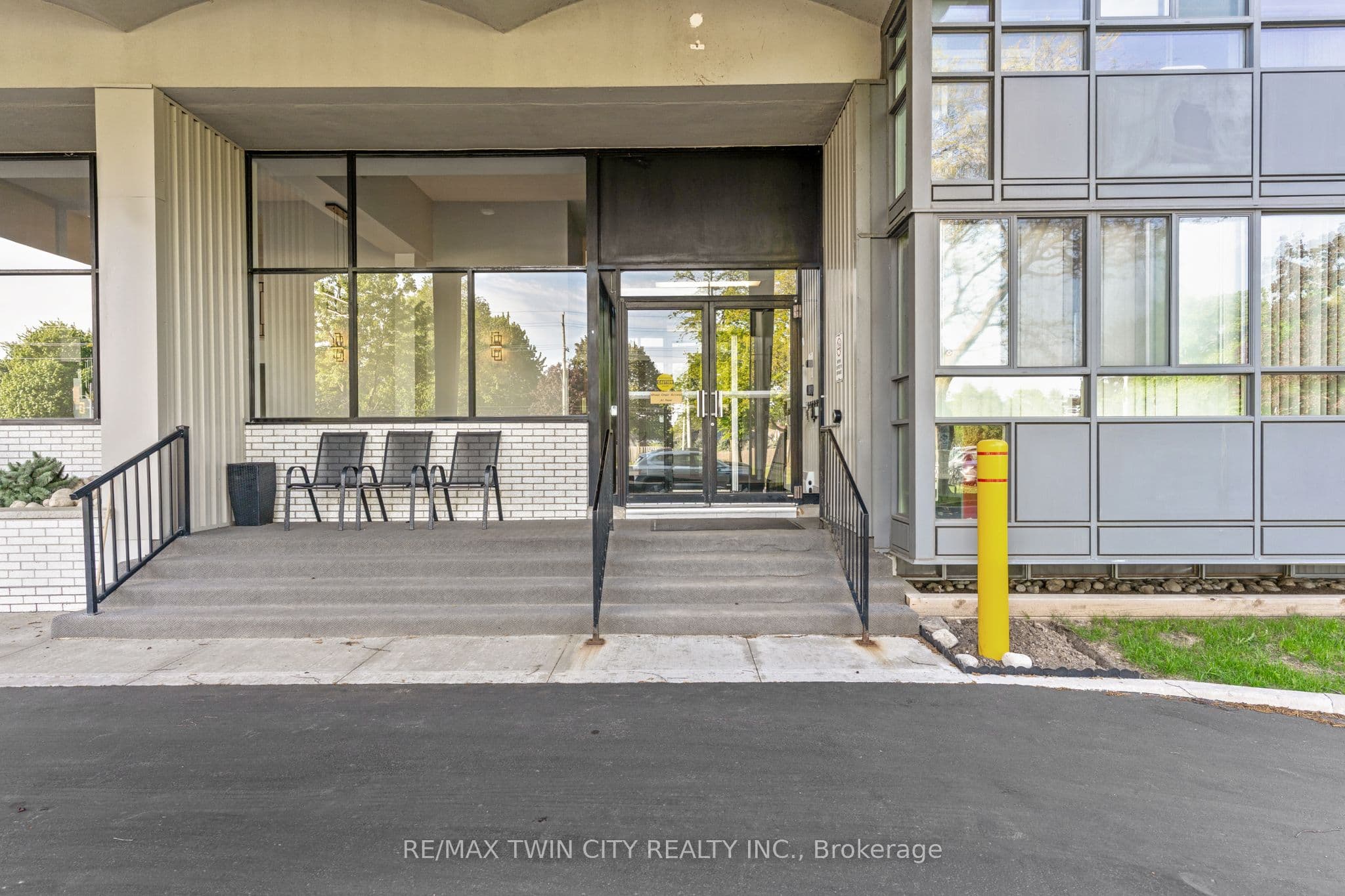 24 Midland Drive 306, Kitchener, ON N2A 2A8
