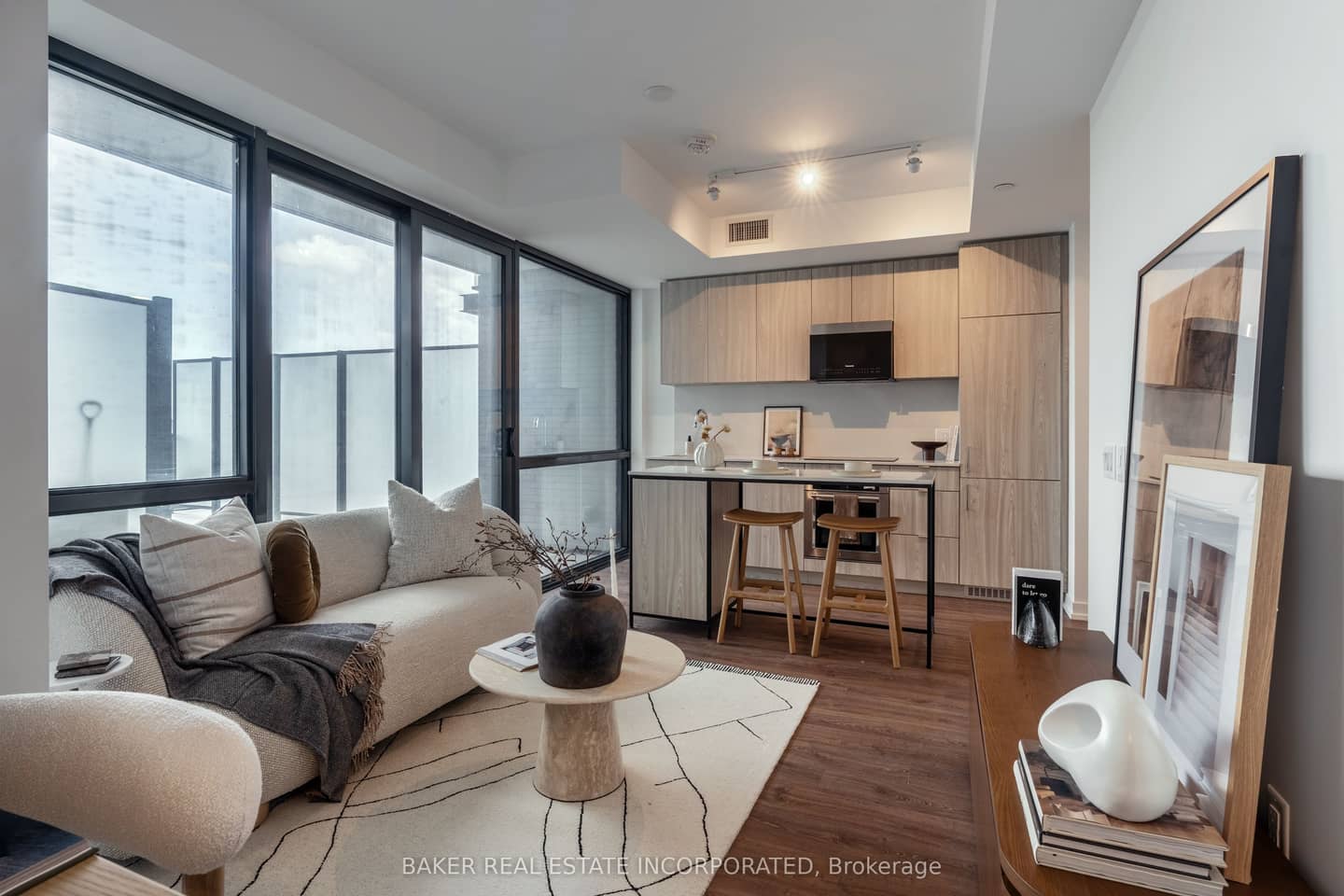 251 Masonry Way 201, Mississauga, ON L5H 0B3