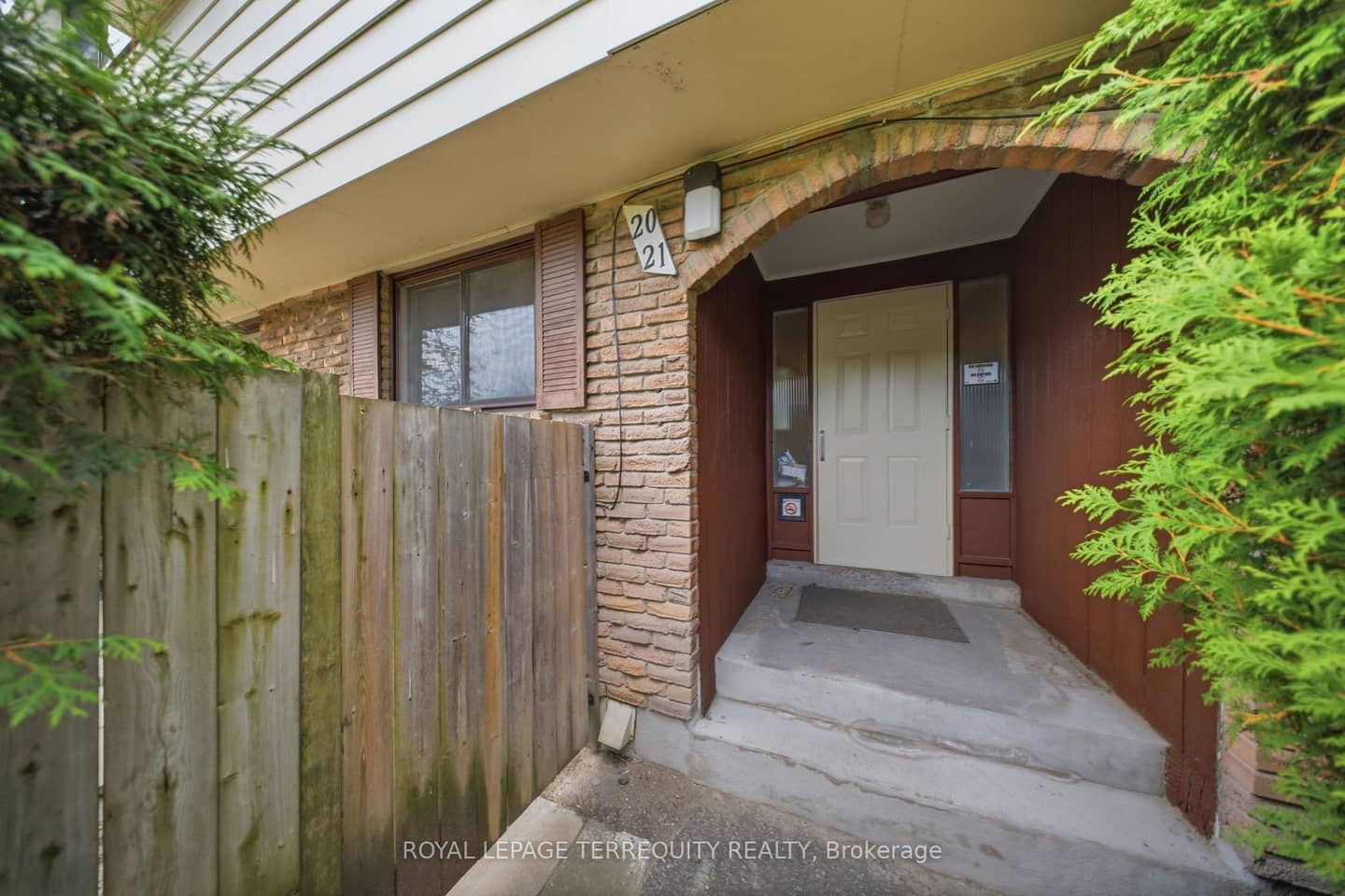 506 Normandy Street 21, Oshawa, ON L1H 7N8