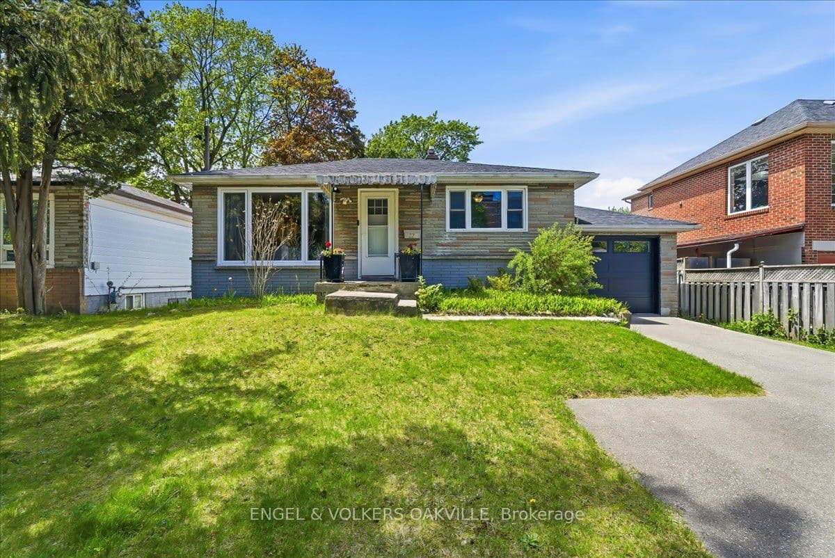 22 Falaise Road, Toronto, ON M1E 3B5