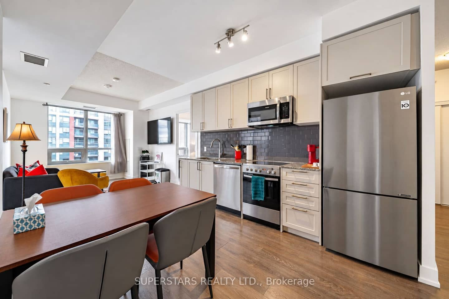 278 Buchanan Drive 521E, Markham, ON L3R 6J1
