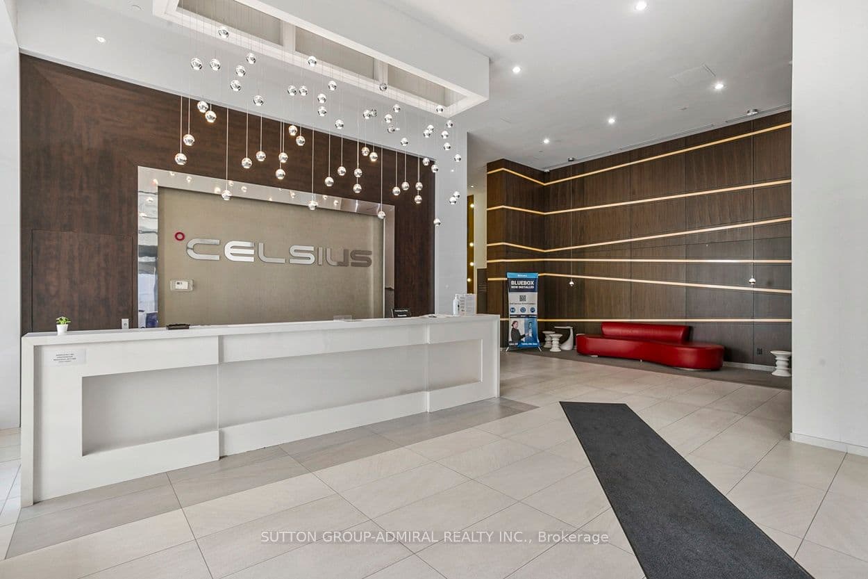 68 Canterbury Place PH09, Toronto, ON M2N 0H8