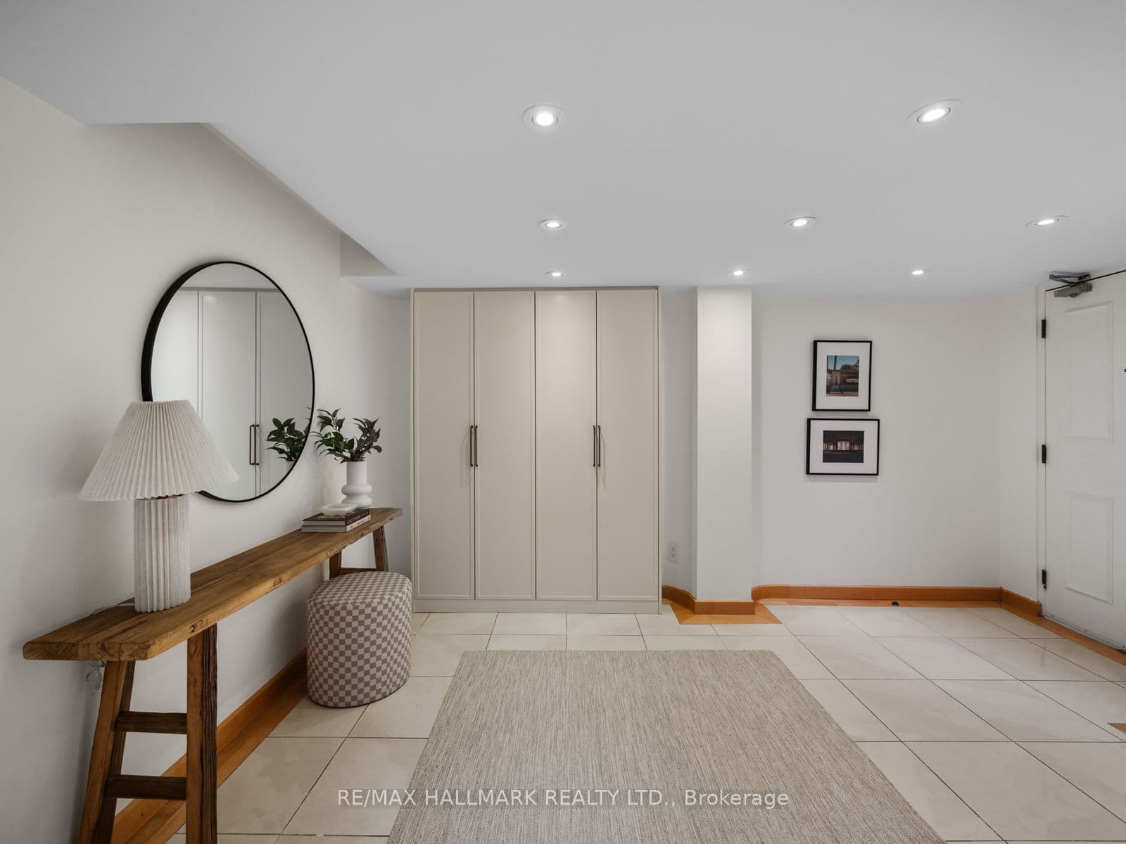 25 George Street 305, Toronto, ON M5A 4L8