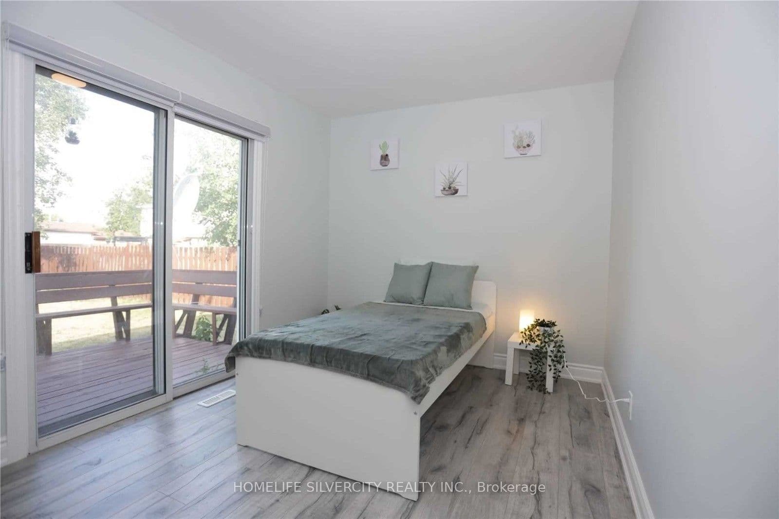 169 Folkstone Crescent, Brampton, ON L6T 3M9