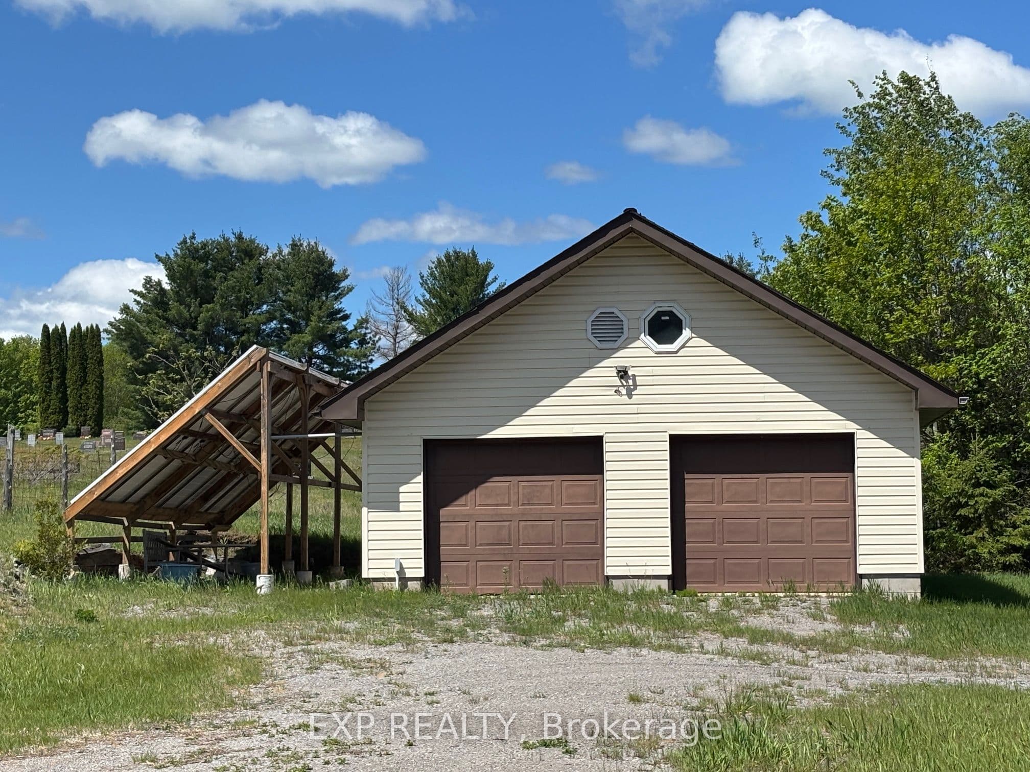 2527 Matawatchan Road, Greater Madawaska, ON K0J 2R0