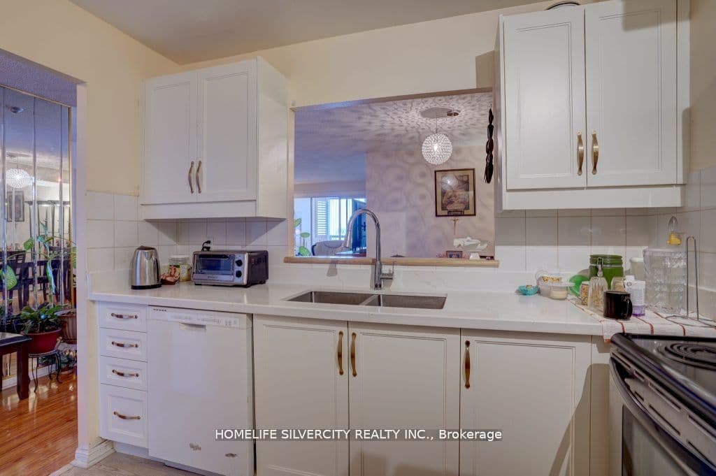 88 Corporate Drive 1617, Toronto, ON M1H 3G6