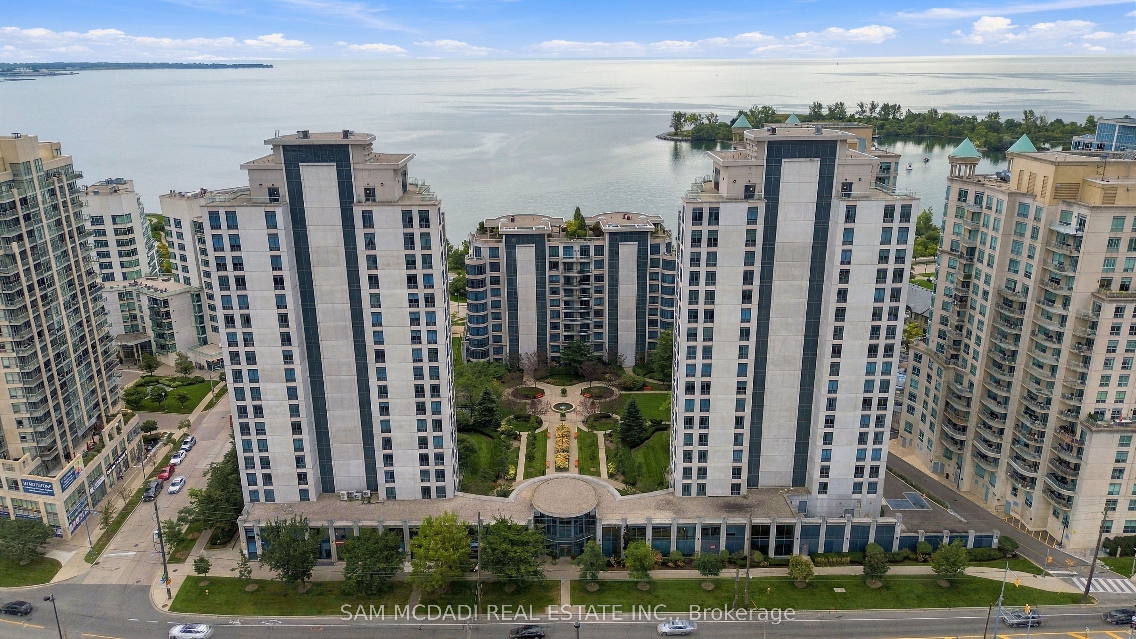 2087 Lake Shore Boulevard W 103, Toronto, ON M8V 4G3