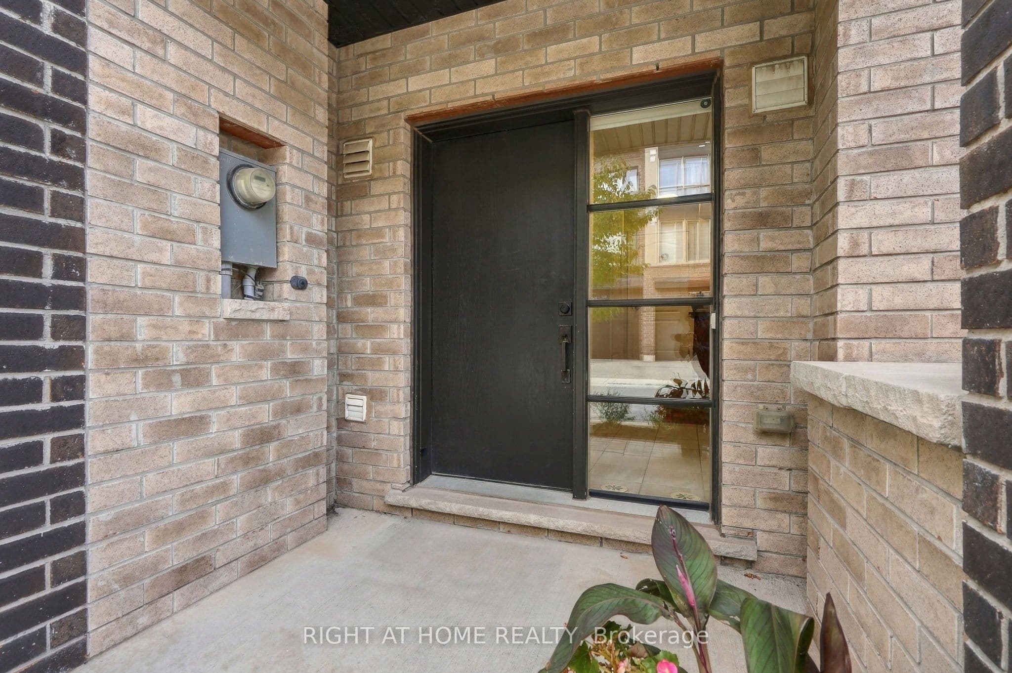 3048 Blacktusk Common, Oakville, ON L6H 0R9