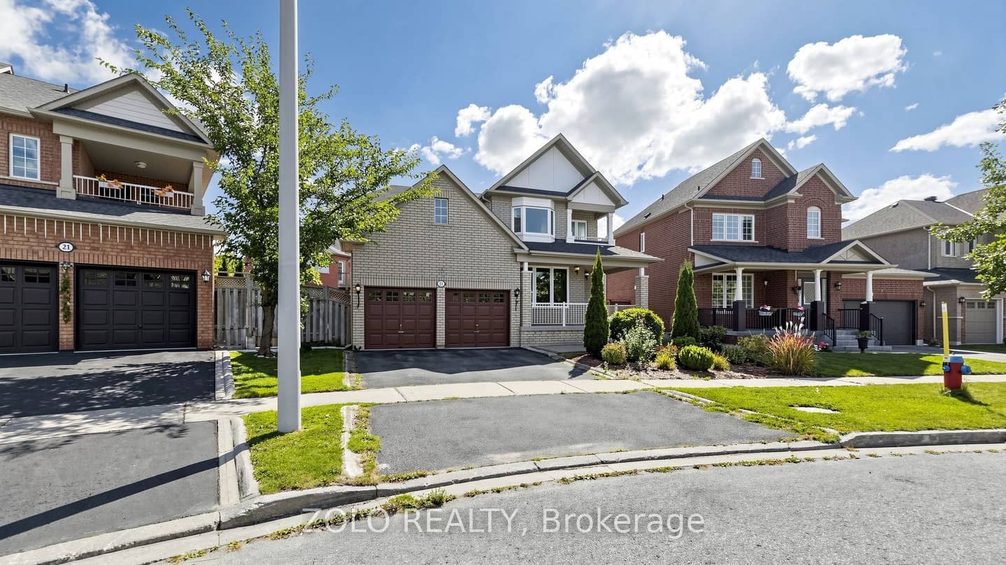 19 Waldron Crescent, Richmond Hill, ON L4E 4A3