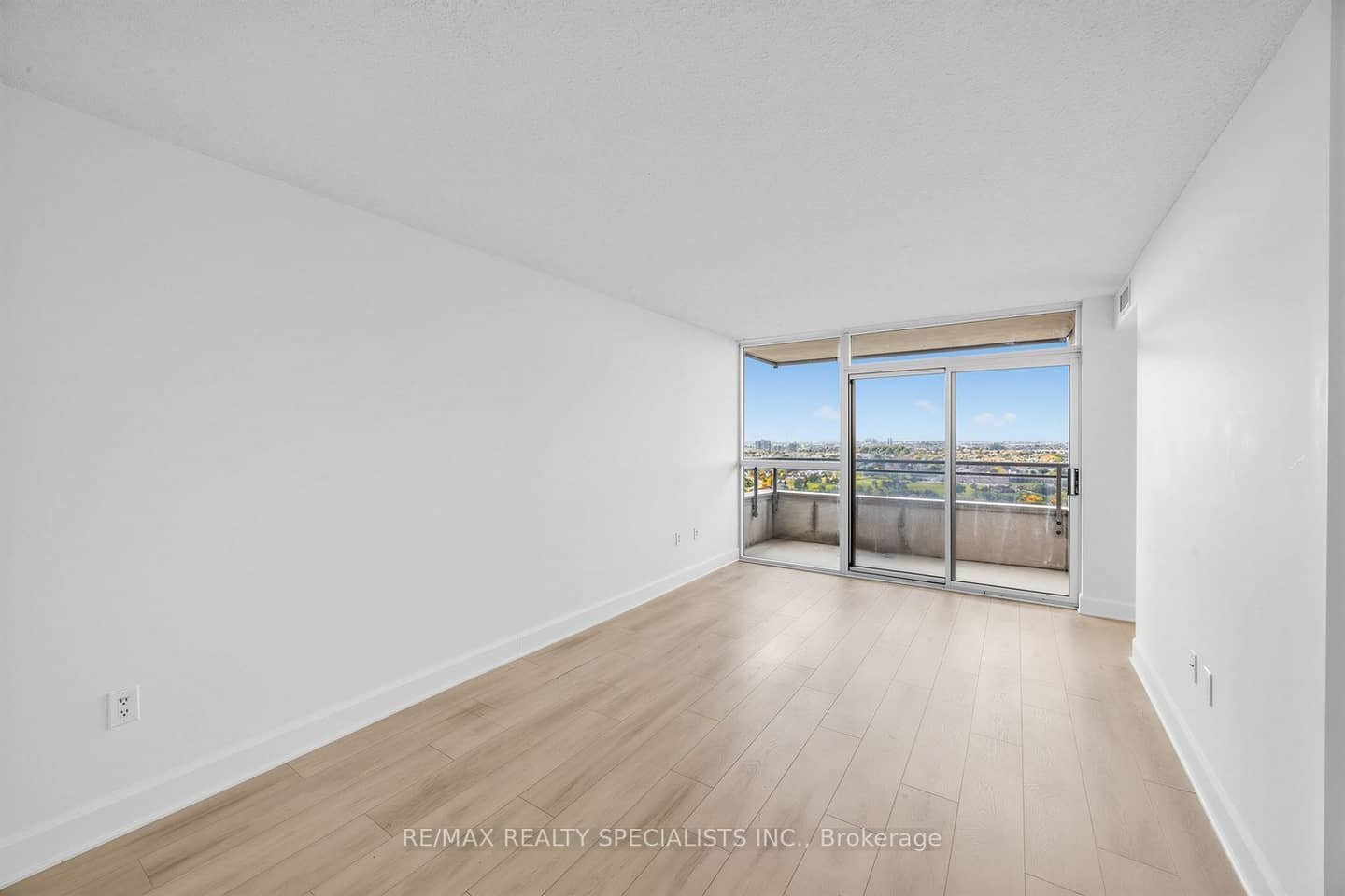 55 Strathaven Drive W 2011, Mississauga, ON L5R 4G9