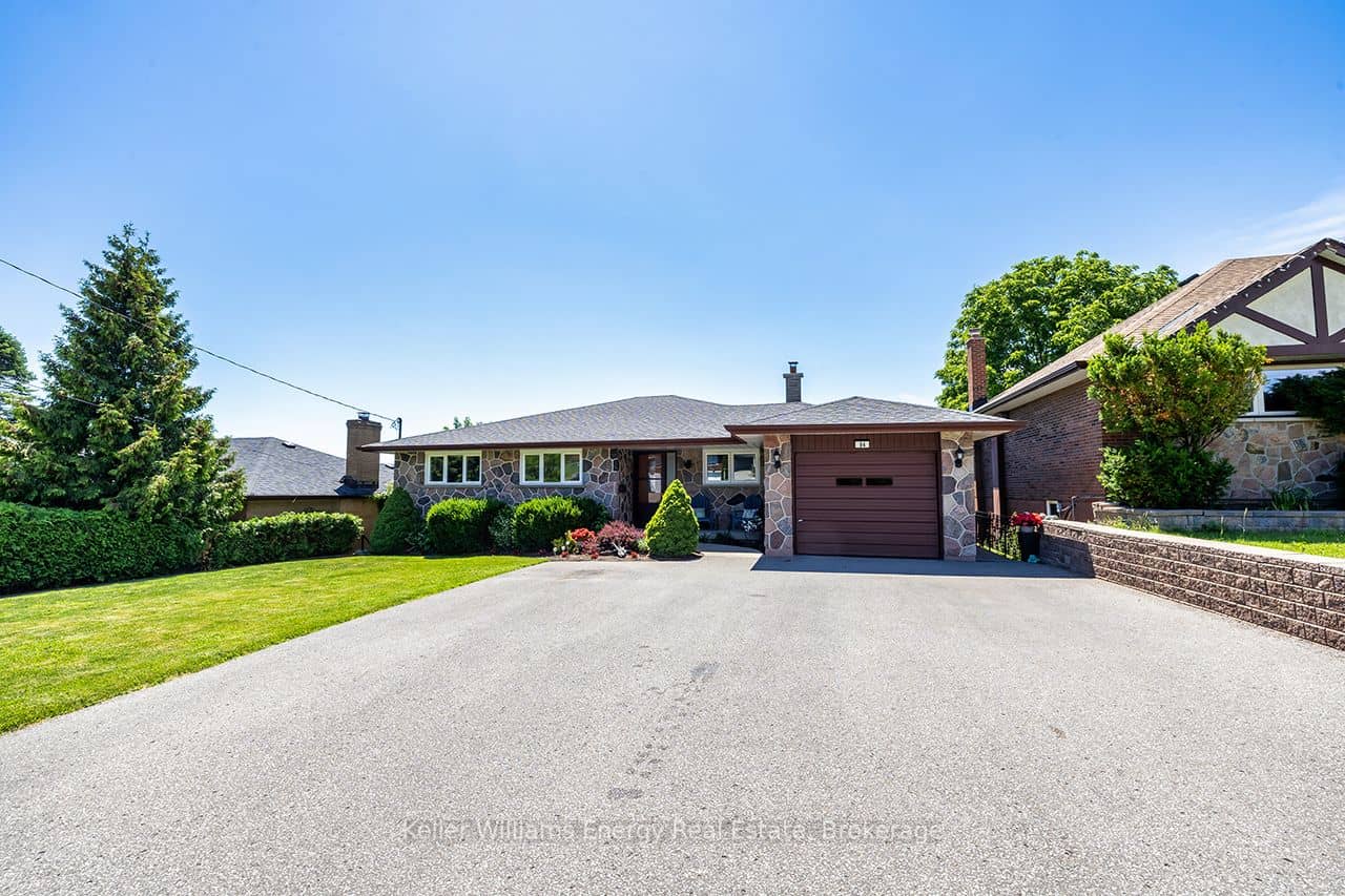 94 Grandview Street S, Oshawa, ON L1H 7C4