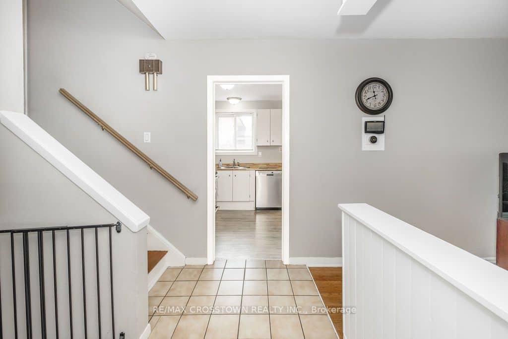 865 Krosno Boulevard, Pickering, ON L1W 1H2