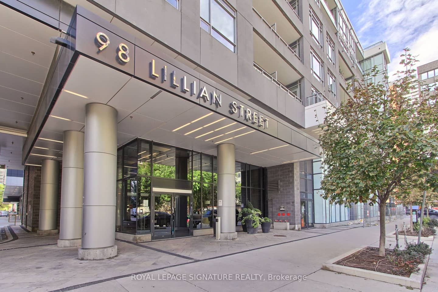 98 Lillian Street 1812, Toronto, ON M4S 0A5