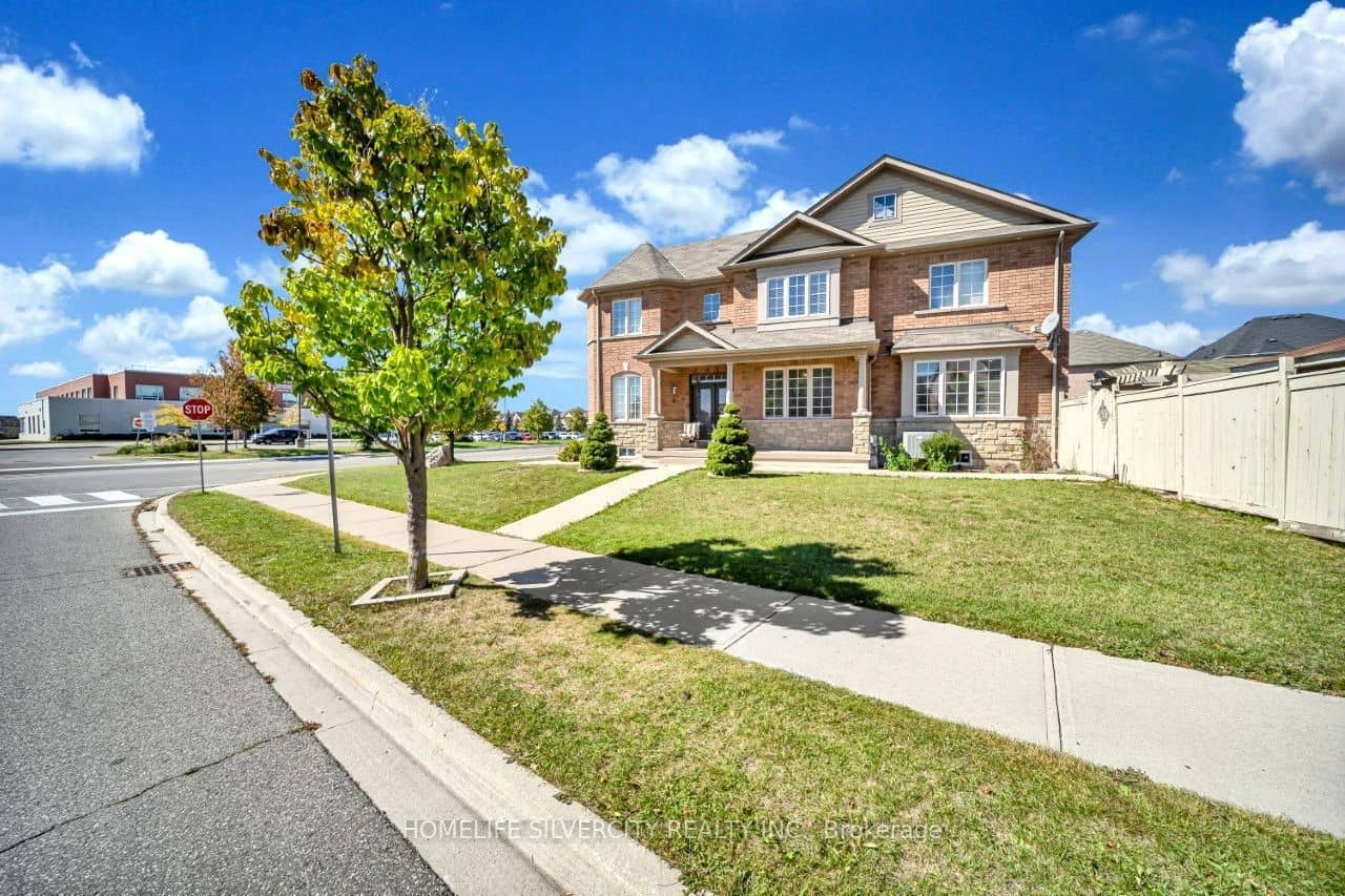 2 Addiscott Street, Brampton, ON L6R 0W1