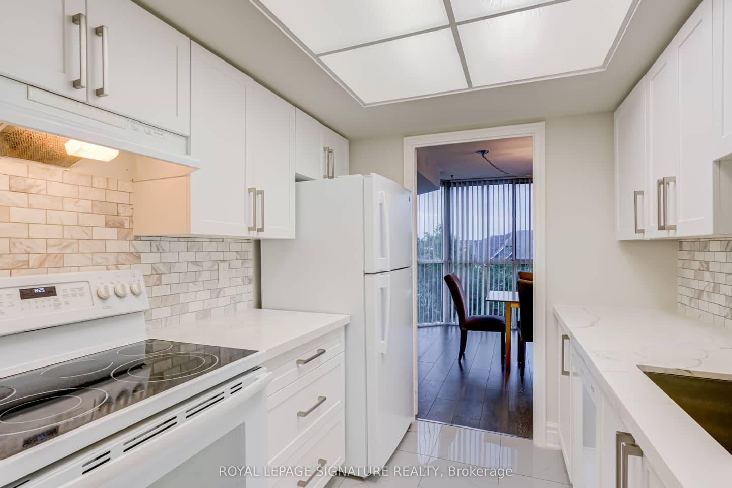 880 Dundas Street W 405, Mississauga, ON L5C 4H3